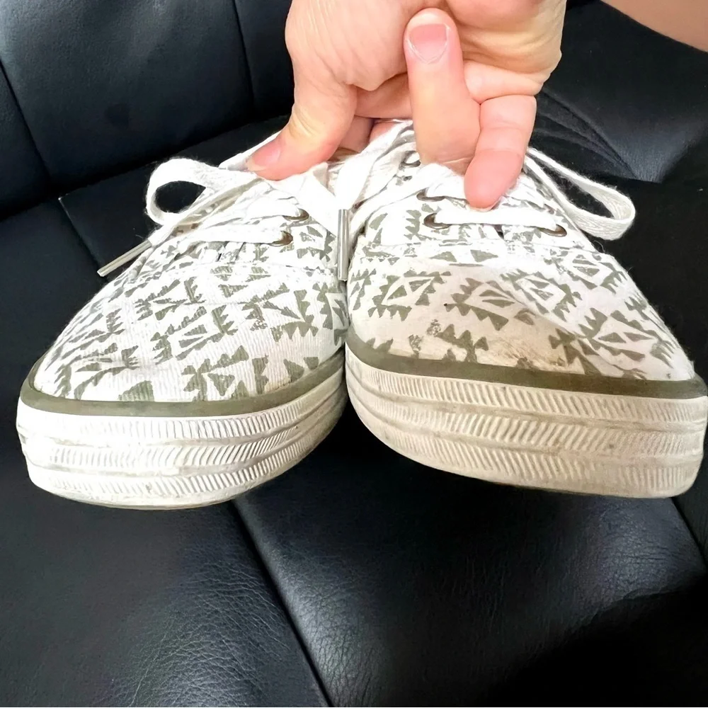 Keds x HOLLISTER Tribal Print Canvas Shoes women size 6.5